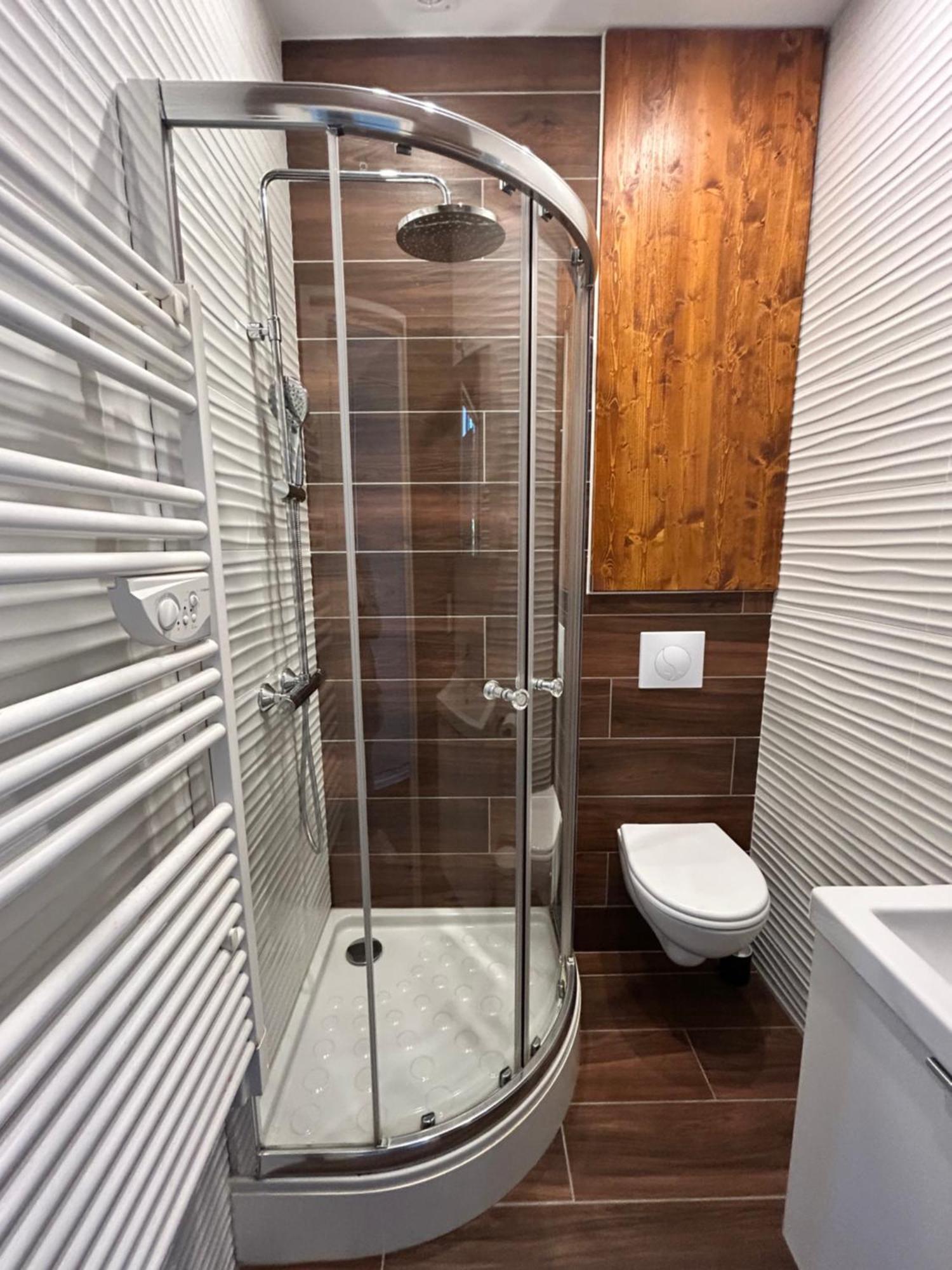 Agreable Studio Renove Avec Place De Parking Bandol Bagian luar foto